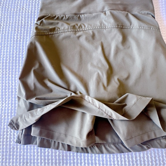 NWT♥️NIKE $75 BLISS SKORT SKIRT XS ARMY GREEN 2 POCKET GOLF TENNIS WORKOUT RUN - Picture 5 of 9